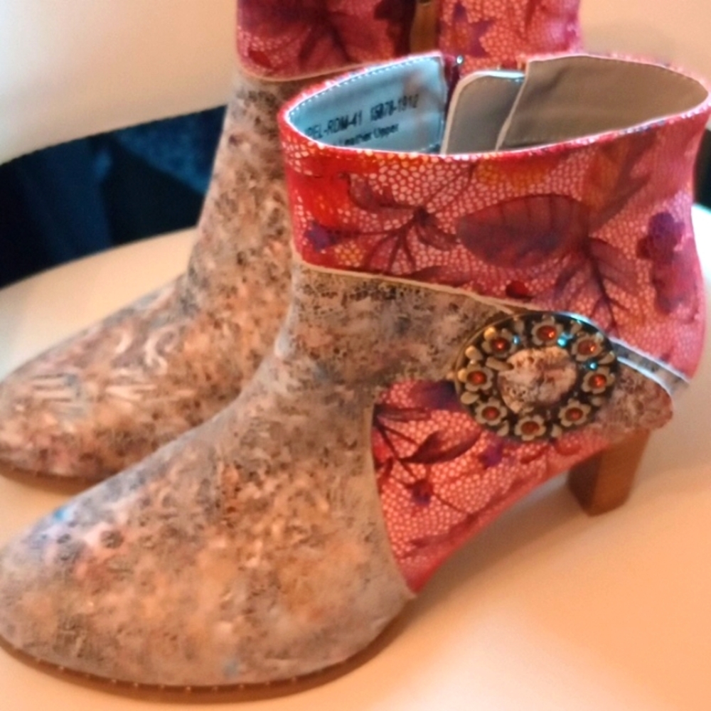 L'artiste size 41 boots